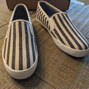 Lands End Navy/White boat shoes